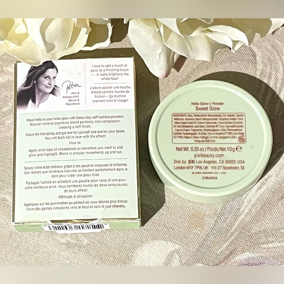 Hello Kitty Powder/brushes - Picture 4 of 6